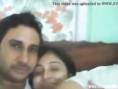Aishwarya Innocent Desi Housewife Fucking Hard Girlfriend Cam Sexy